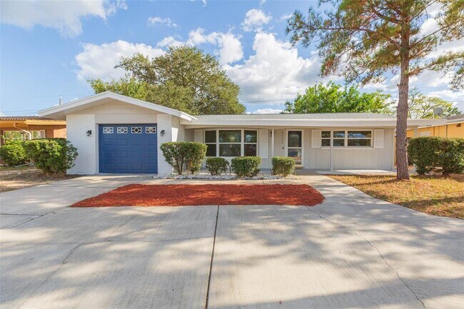 2121 Greenbriar Blvd in Clearwater, FL - Building Photo - Building Photo