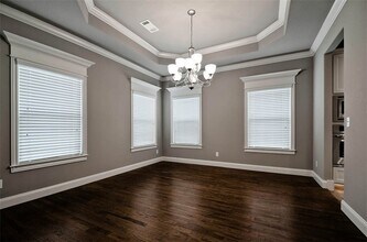 703 SE Fullerton St in Bentonville, AR - Foto de edificio - Building Photo