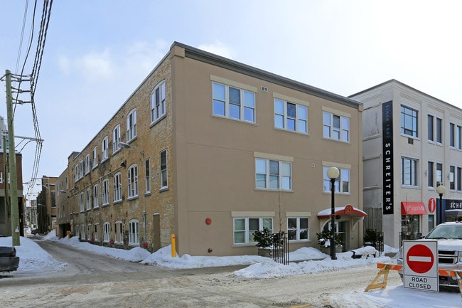 Heartwood Place in Kitchener, ON - Building Photo - Primary Photo