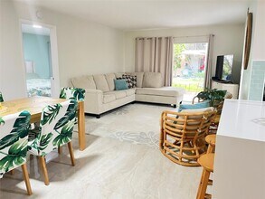 12069 Royal Palm Blvd, Unit 3I in Coral Springs, FL - Building Photo - Building Photo