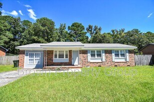 7546 Southgate Rd in Fayetteville, NC - Building Photo