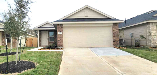 property at 18918 Sorento Bay Ln