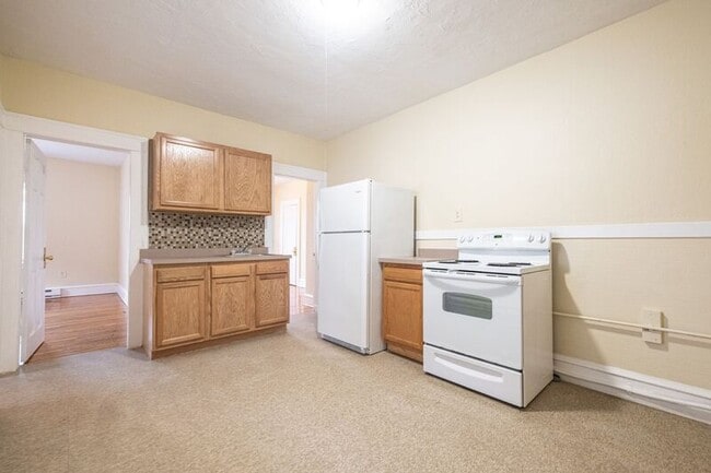 72 Kensington Ave in Springfield, MA - Building Photo - Building Photo