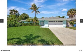 142 Queens Ln in Royal Palm Beach, FL - Building Photo