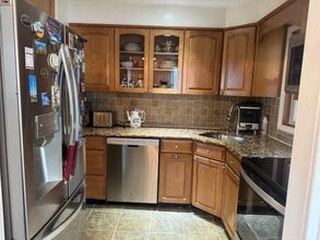 108 E Meadow Ave in East Meadow, NY - Building Photo - Building Photo