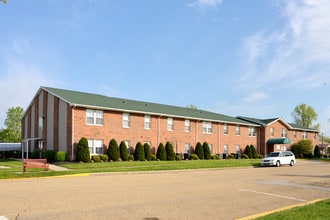 Hoosier Haven in Rising Sun, IN - Foto de edificio - Building Photo