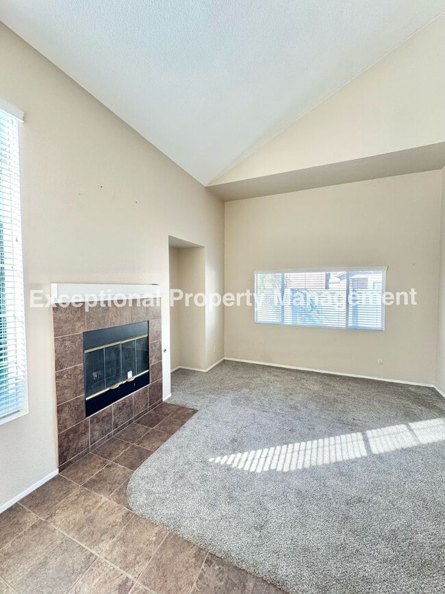 11328 Celeste Ct in Fontana, CA - Building Photo - Building Photo