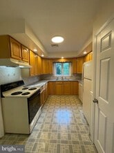 31 Pershing Ave in Ewing Township, NJ - Building Photo - Building Photo