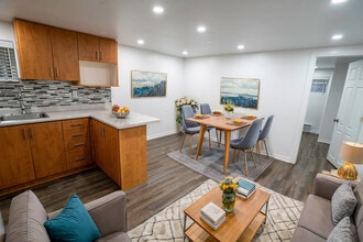 227 Beverley St in Toronto, ON - Building Photo - Building Photo