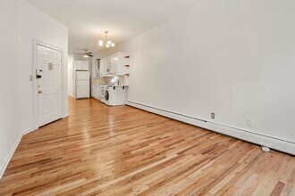 226 1st St in Jersey City, NJ - Building Photo - Building Photo