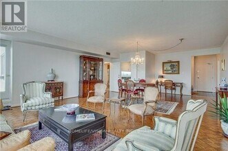 96 Fifeshire Rd in Toronto, ON - Building Photo - Building Photo