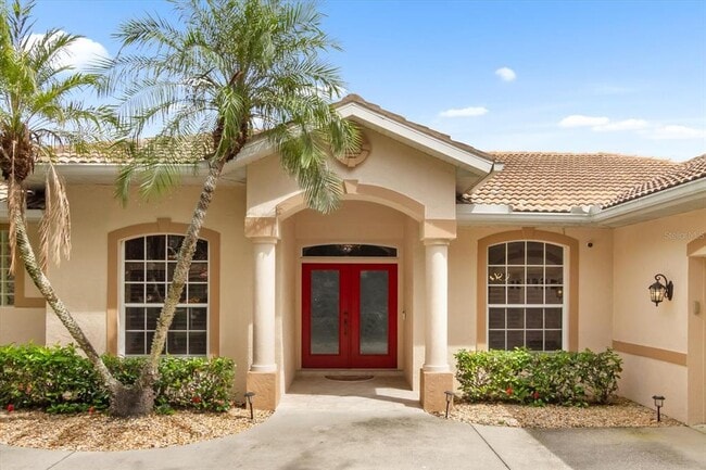 property at 4913 Three Oaks Blvd