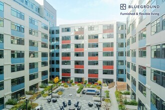 1955 129th Ave NE in Bellevue, WA - Building Photo - Building Photo