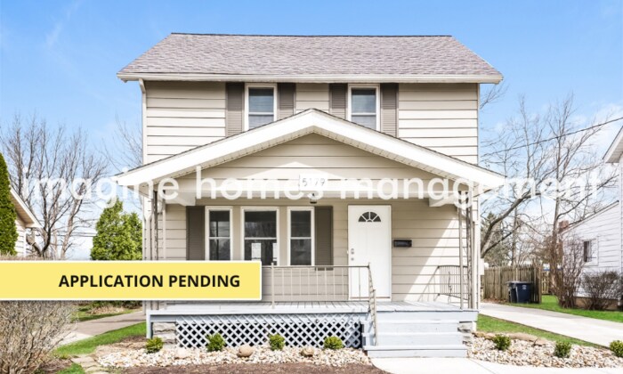5179 Oakmont Dr in Lyndhurst, OH - Building Photo