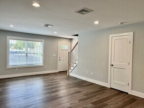 479 Norwich Ave, Unit 115 in Colchester, CT - Building Photo - Building Photo