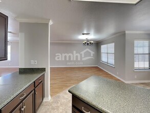 2039 Club Crossing in New Braunfels, TX - Building Photo - Building Photo