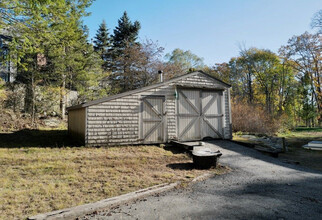 252 Cedar St in Cohasset, MA - Building Photo - Building Photo