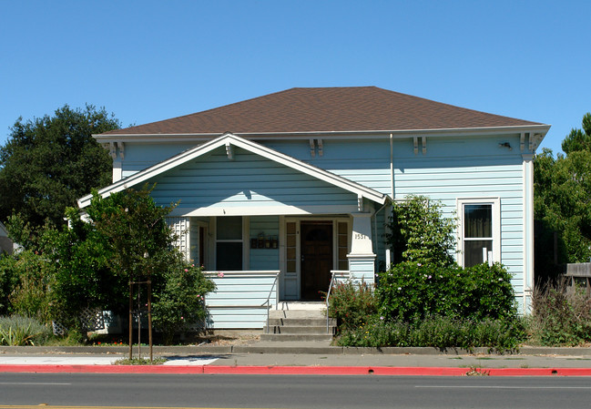 1531 Jefferson St in Napa, CA - Building Photo - Building Photo