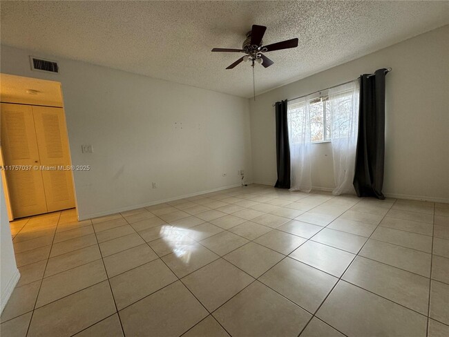 3630 N 56th Ave in Hollywood, FL - Building Photo - Building Photo