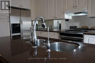 21 Asner Ave in Vaughan, ON - Building Photo - Building Photo