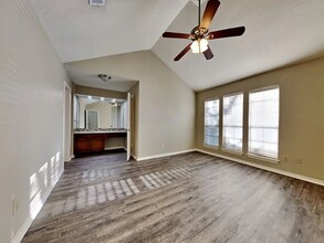 3817 Furneaux Ln in Carrollton, TX - Building Photo - Building Photo