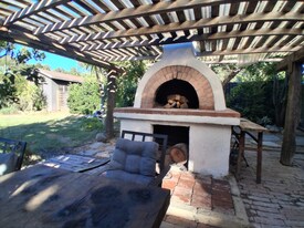 1794 S Rice Rd in Ojai, CA - Building Photo
