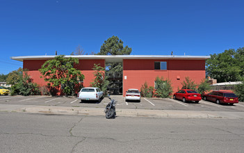 4311 Zuni Rd SE in Albuquerque, NM - Building Photo - Building Photo