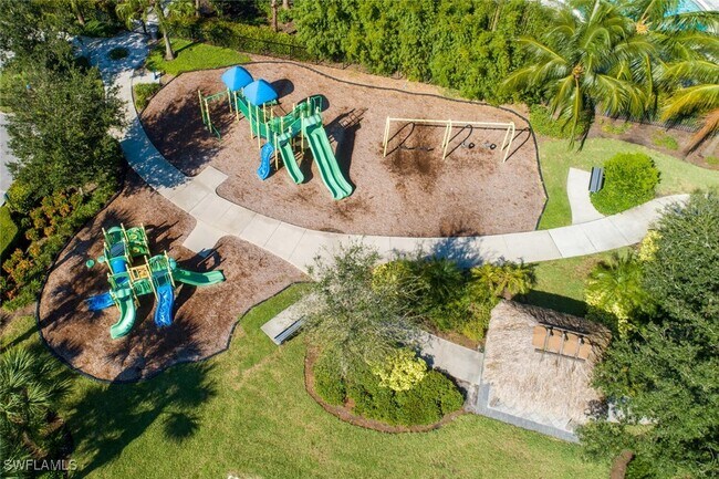 2665 Citrus St in Naples, FL - Building Photo - Building Photo