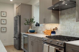 9619 Thorsk St, Unit Unit A in Bothell, WA - Building Photo - Building Photo