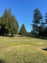 8530 Rathbun Rd SE in Yelm, WA - Foto de edificio - Building Photo