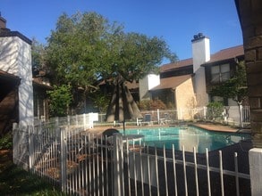 8020 Braesmain Dr, Unit 8020 BRAESMAIN DRIVEtbd in Houston, TX - Building Photo - Building Photo