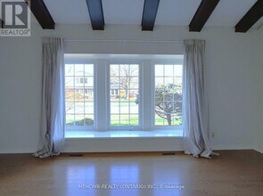 236 Ash Tree Way in Oakville, ON - Building Photo - Building Photo