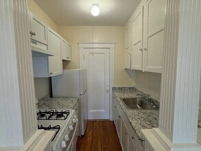 31 Dennison Ave in Framingham, MA - Building Photo - Building Photo