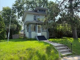 622 Maple St in Cloquet, MN - Building Photo