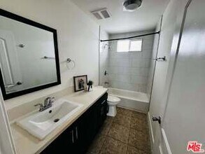 601 W 84th St in Los Angeles, CA - Building Photo - Building Photo