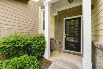 981 Brownstone Ln SW in Marietta, GA - Building Photo - Building Photo