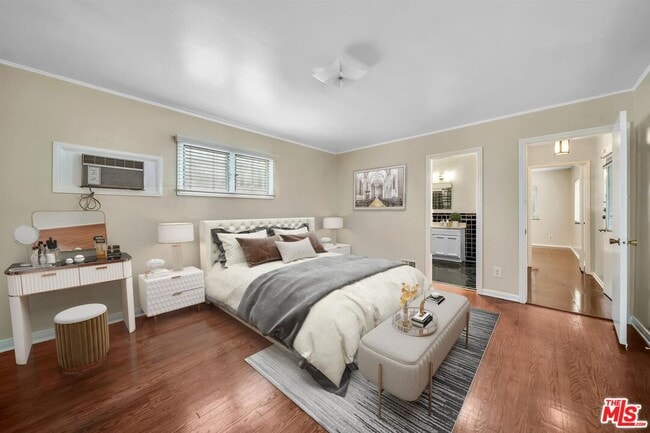 359 S Highland Ave in Los Angeles, CA - Building Photo - Building Photo