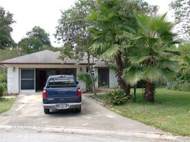 1823 Thornwood Ct in Zephyrhills, FL - Building Photo