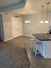 282 605 N, Unit G in Centerville, UT - Building Photo - Building Photo