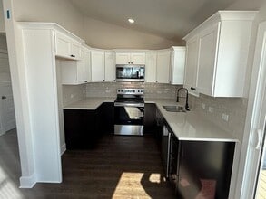 5301 42nd St in Wichita, KS - Building Photo - Building Photo