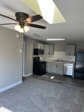 176 Littleton St, Unit 11 in West Lafayette, IN - Foto de edificio - Building Photo