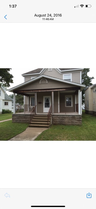 1309 1st Ave S, Unit Apartment lower A in Escanaba, MI - Foto de edificio