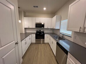 3050 Viking St, Unit 000 in Denison, TX - Building Photo - Building Photo