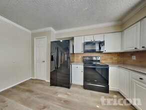 1223 Cowden Ct in Missouri City, TX - Foto de edificio - Building Photo