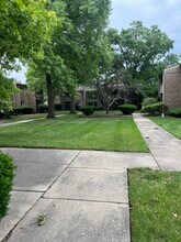 22350 Lucerne Dr in Southfield, MI - Building Photo - Building Photo