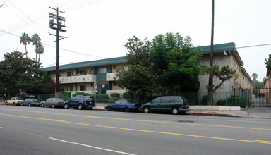 Portofino Gardens in Van Nuys, CA - Building Photo - Building Photo