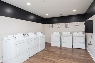 Purcellville Pointe Apartments in Purcellville, VA - Building Photo - Interior Photo