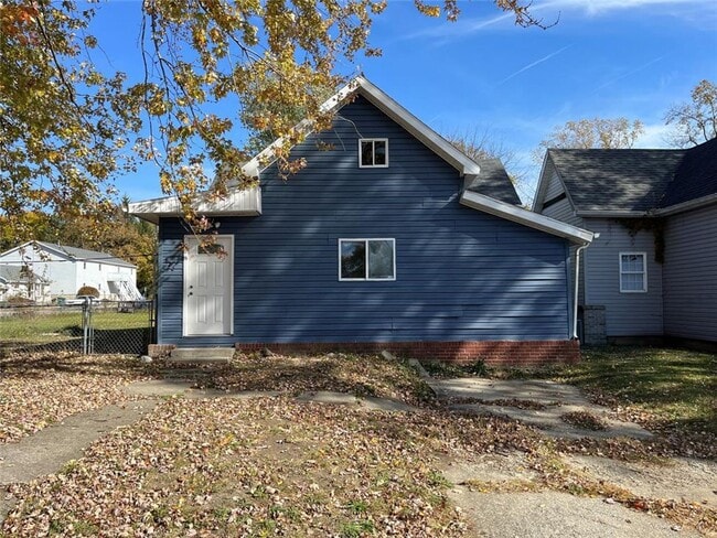 property at 822 N Wolfe St