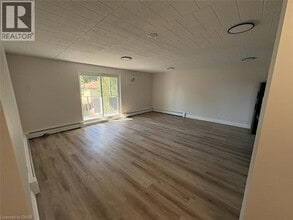 6287 O'Neil St in Niagara Falls, ON - Building Photo - Building Photo