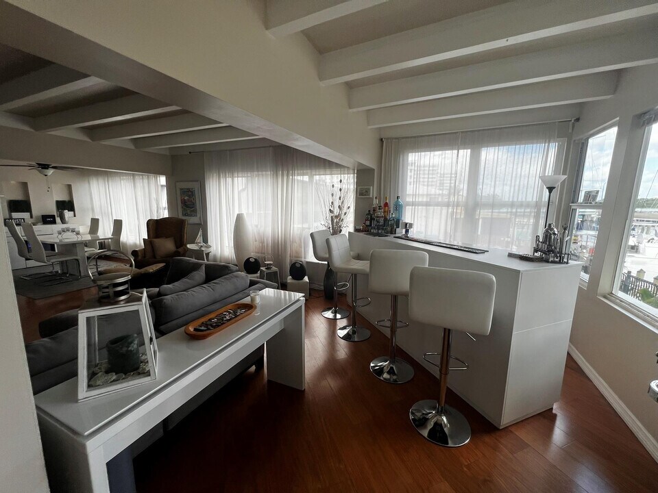 904 NE 20th Ave in Fort Lauderdale, FL - Building Photo